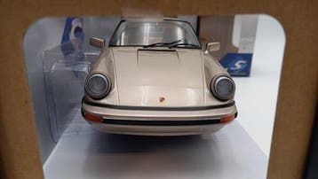 Solido 1:18 - Modelauto - Porsche 911 3.2 Carrera 1977 -, Nieuw