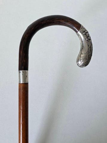 Antieke Art Nouveau wandelstok met florale zilveren greep –, Antiek en Kunst