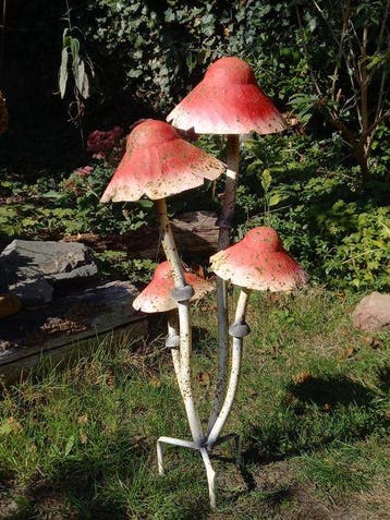 Sculpture, Decorative Garden Picker, Mushrooms - 67 cm -