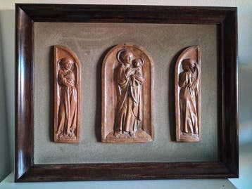 Reliëf, Madona con bambino tembloroso - 67 cm - Terracotta,