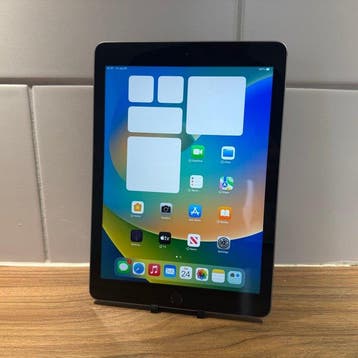 Apple iPad (5th Generation) 128GB Wifi - Mobiele telefoon, Nieuw