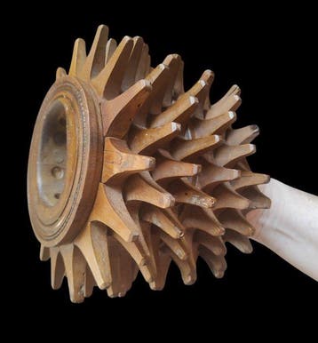 Bracelet en bois de noyer et de cornouiller pour le jeu du