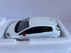 Otto Mobile 1:18 - Modelauto - Fiat Punto Abarth Esseesse