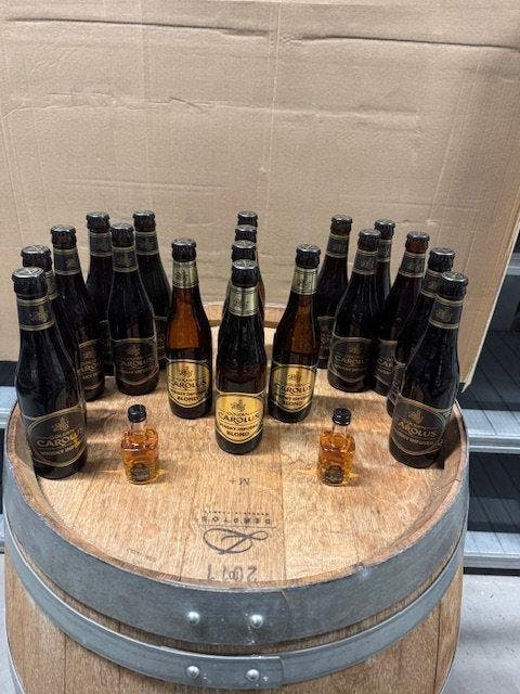 Het Anker - Gouden Carolus Whisky Infused Dark 12 flessen +, Verzamelen, Wijnen