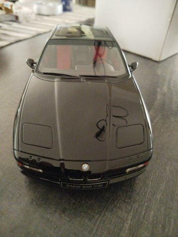 Otto Mobile 1:18 - Voiture miniature - BMW 850 CSi - 2000