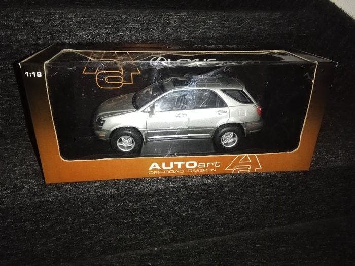 Autoart 1:18 - Modelauto - Lexus RX300, Hobby & Loisirs créatifs, Voitures miniatures | 1:5 à 1:12