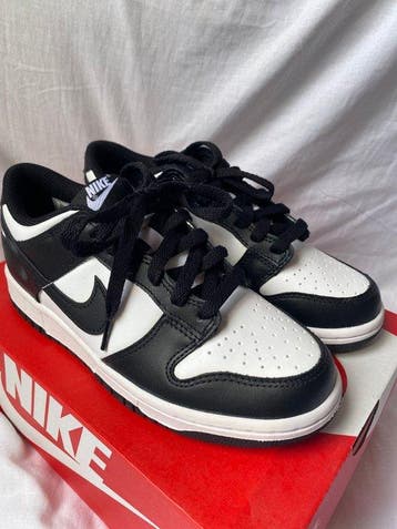 Nike - Dunk Low - Low-top sneakers - Maat: EU 38 - Nieuw met