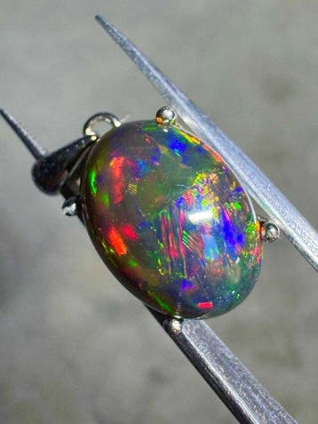 Hanger met natuurlijke Ethiopische zwarte opaal en 925