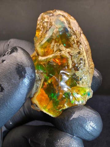 78cts Crystal Opal Specimen Ruw- 15.7 g