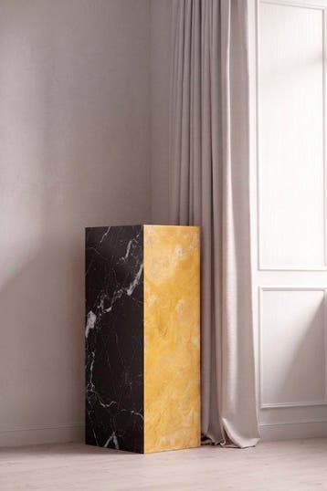 Contemporain Colonne - Formaminima - 2026 - piédestal