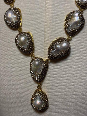 Perle Keshi Baroque Blanche Reborn - Collier