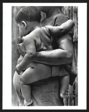 Tina Modotti (1896–1942) - Woman with child in Tehuantepec,