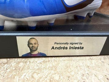 FC Barcelona - Football (Soccer) - Andres Iniesta -, Nieuw