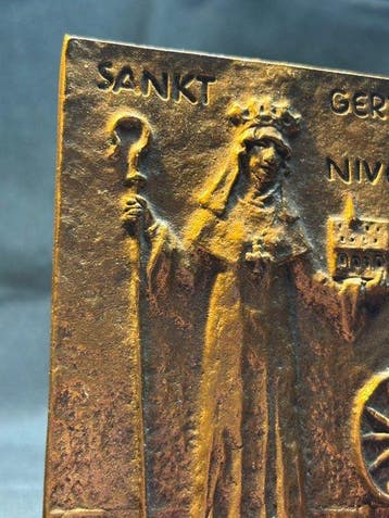 Reliëf, Saint Gertrud von Nivelles - 12 cm - Brons, Antiquités & Art