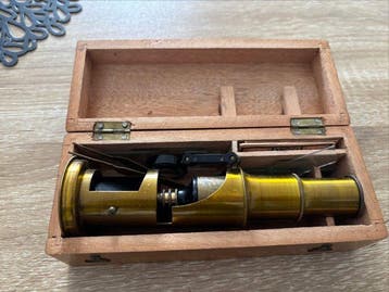 Monocular compound microscope - 1850-1900, Verzamelen