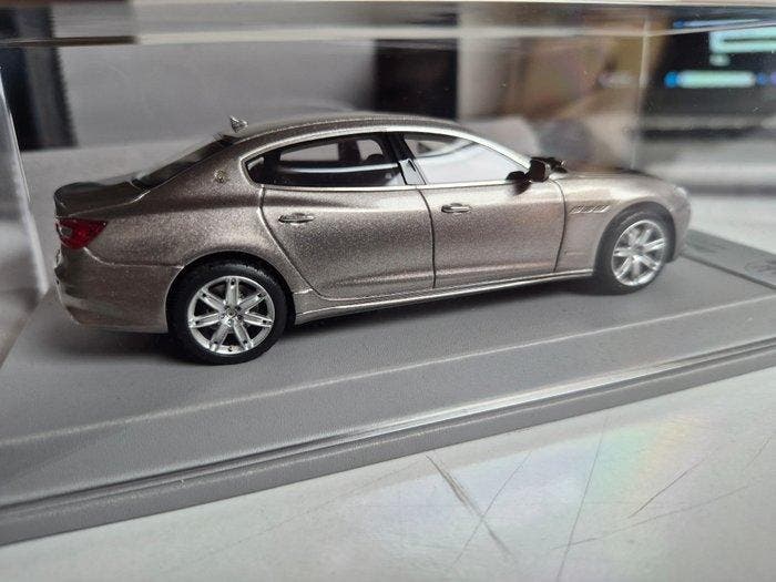 BBR 1:43 - Model sportwagen - Maserati Quattroporte, Hobby en Vrije tijd, Modelauto's | 1:5 tot 1:12