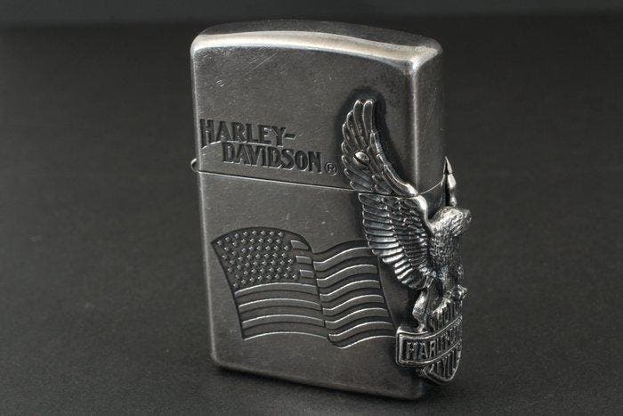 Zippo - Harley-Davidson Eagle & American Flag - Zakaansteker, Verzamelen, Rookartikelen, Aanstekers en Luciferdoosjes