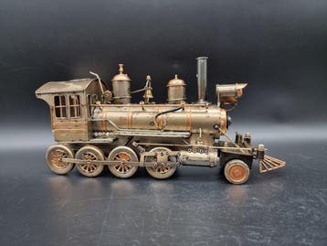 Decoratief ornament - Groot metalen kunstwerk trein