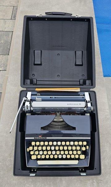 Triumph Gabriele 35 - Machine à écrire - 1970-1980, Antiquités & Art