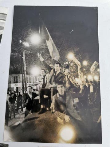 Michel Artault e.a - Riots/ demonstrations lot of 5, Antiek en Kunst, Kunst | Tekeningen en Fotografie