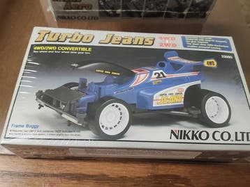 Nikko Co., Ltd. 1:32 - Voiture miniature (2) - Turbo Jeans /