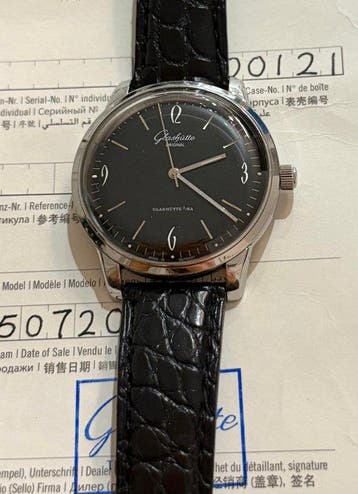 Glashütte Original - Sixties - 1-39-52-04-02-04 - Heren -
