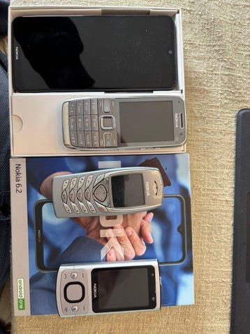 Nokia 6100, 6.2, 3700 Slide, E52, lumia 520 - Mobiele, Nieuw