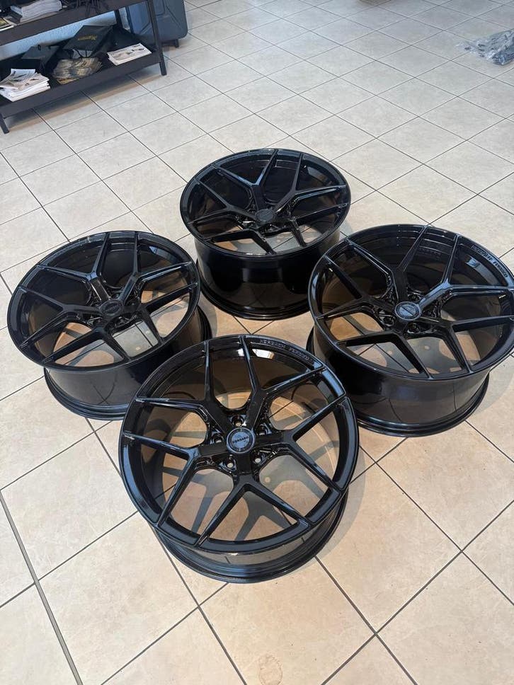 Korbach PS1 Forged 21inch Tesla S Plaid, Auto-onderdelen, Banden en Velgen, 21 inch, Zomerbanden, Personenwagen, Nieuw, Velg(en)