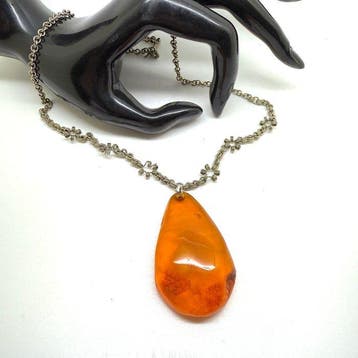 Gros pendentif en ambre balte naturel avec collier - Ambre -