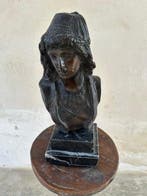 Buste, Giovane Odalisca - 27 cm - Bronze patiné, Marbre, Antiek en Kunst, Antiek | Keramiek en Aardewerk