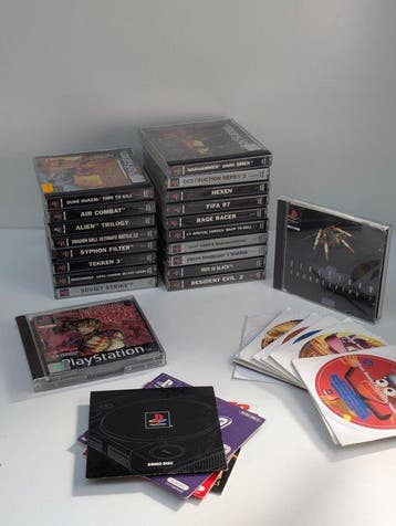 Sony - 20 PS1 games + 14 demo discs - Videogame, Nieuw