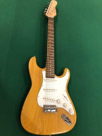 M.J.DOUGLAS - SST-15 natural - - Guitare électrique