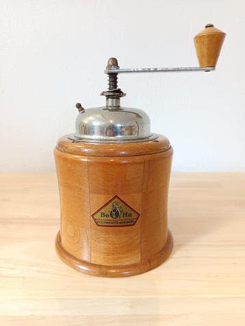 BE HA - Moulin à café - modèle 944 - Acier, Bois - les