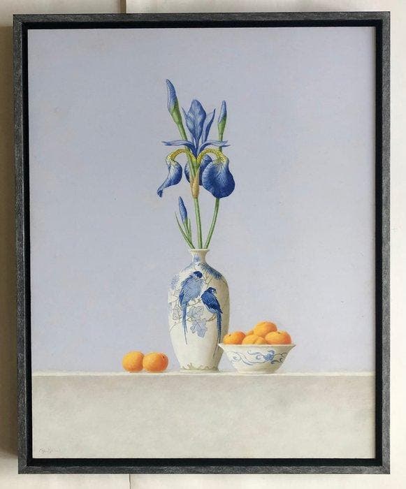 Ruud Verkerk - Gouds plateel met blauwe Iris en abrikozen., Antiquités & Art, Art | Peinture | Moderne
