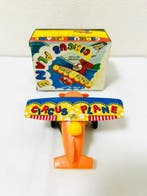 Yone - Circusvliegtuig - Opwindbaar blikken speelgoed -