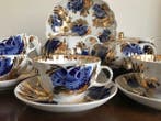Lomonosov Imperial Porcelain Factory - Nina Slavina, Golden
