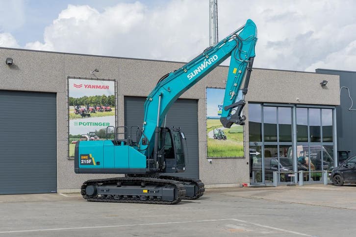 Sunward SWE 215F | Graafmachine | 175 pk, Zakelijke goederen, Machines en Bouw | Kranen en Graafmachines, Graafmachine