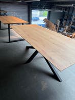 Massief eiken tafel, matrix onderstel (nieuw, outlet)