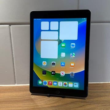 Apple iPad (5th generation) 128GB Wifi - Mobiele telefoon, Nieuw