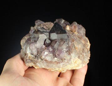 Grote amethist met DT Kristallen op matrix - Hoogte: 128 mm