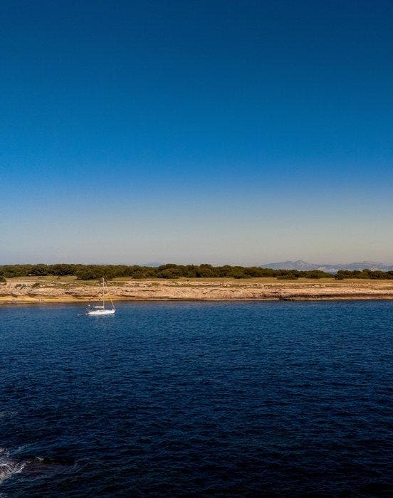 Bess Irissa - The Red Lighthouse, Antiek en Kunst, Kunst | Designobjecten