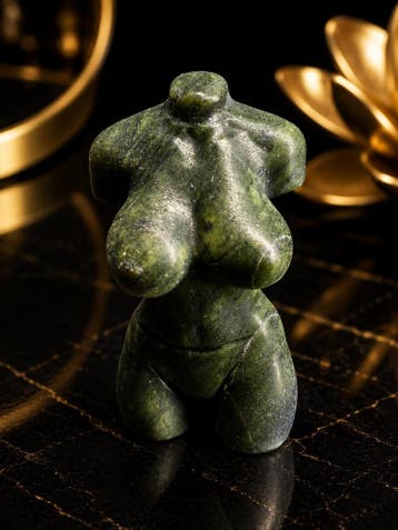 Natural Green Jade Female Torso Carving – Handcrafted Crysta, Bijoux, Sacs & Beauté, Accessoires Autre, Verzenden
