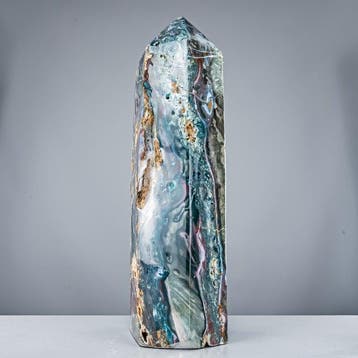 Ocean Jasper Obelisk – Een imposant meesterwerk vol intense