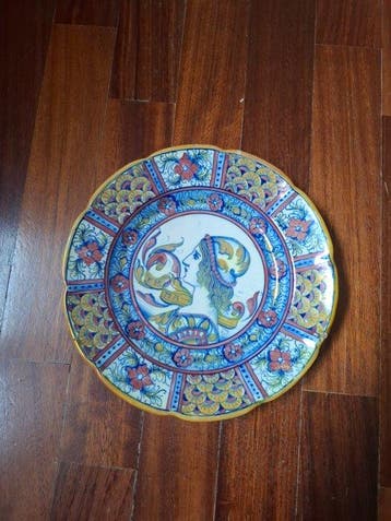 Plat (3) - Majolique - Plats de style néorenaissance., Antiquités & Art