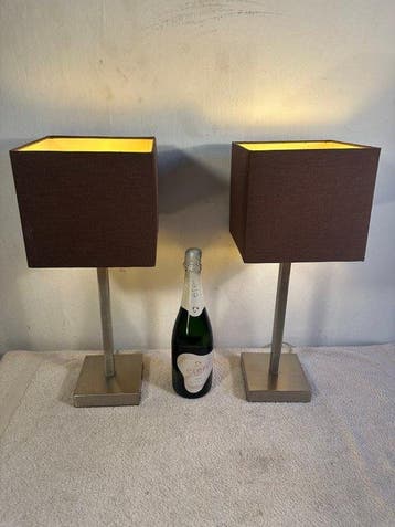 Higlight B.V. - Tafellamp (2) - Cube - Geborsteld Staal,