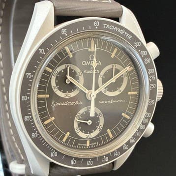 Omega x Swatch - MoonSwatch - Mission on Earth - Sans prix, Nieuw