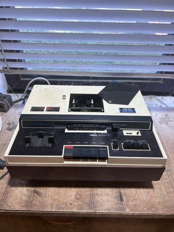 Akai - CS-50 - SW-30 Audiocassette deck - Diverse modellen