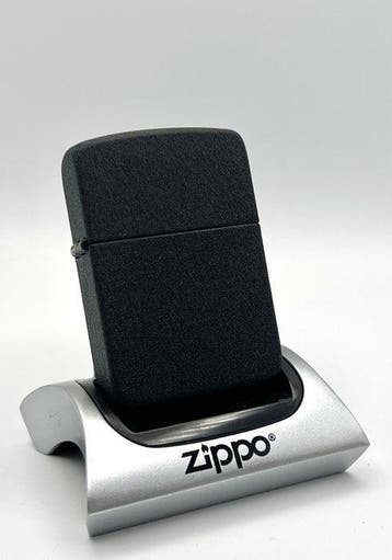 Zippo, No Reserve Price - 1941 Replica Black Crackle Edition, Nieuw