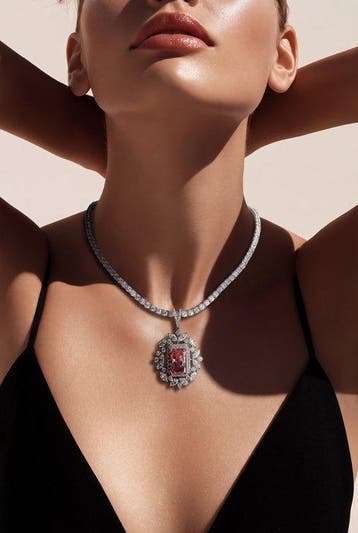 Halsketting - 14 karaat Witgoud - 15.73ct. tw. Roze Diamant