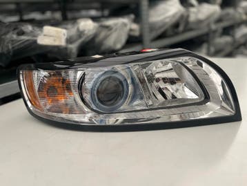VOLVO S40 2 LIFT XENON KOPLAMP RECHTS 31265699, Autos : Pièces & Accessoires, Verzenden